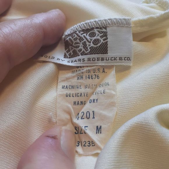Vintage Maxi Gown cream Size M from Sears Roebuck & Co The Fashion Place, Preown - Picture 5 of 7